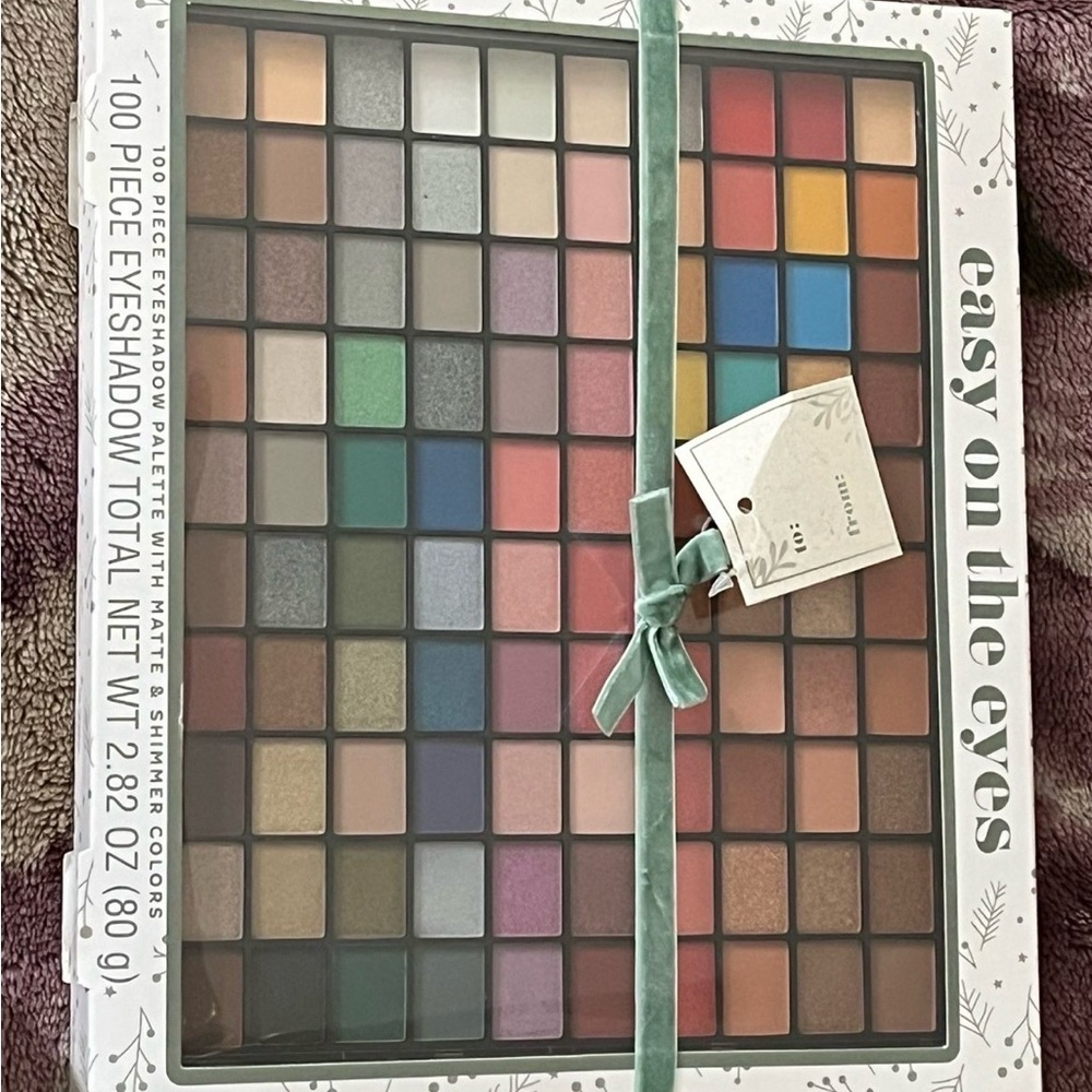 100-Piece Eyeshadow Palette